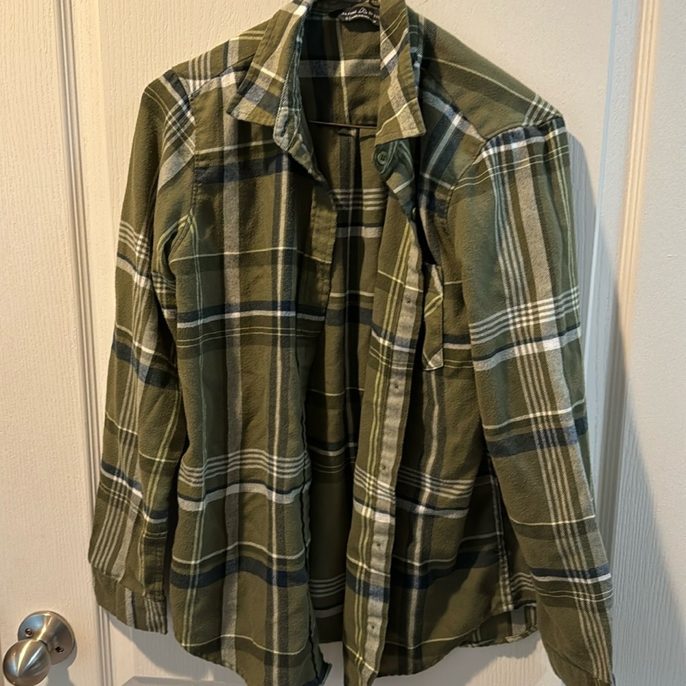 Flannel shirt - Picture 1 of 3